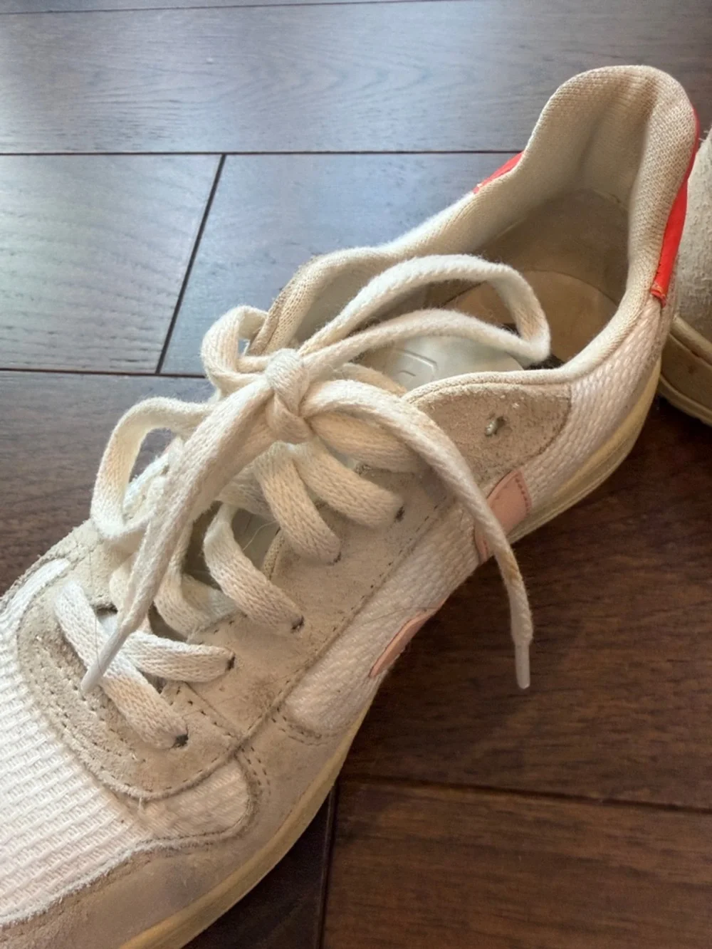 Veja V-10 SP2020 Collection Size 37/6 - C33-002